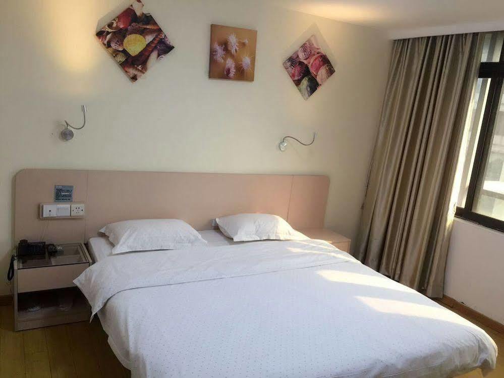 Yimi Inn Shiqiao Metro Sation Pedestrian Street Branch Гуанджоу Екстериор снимка
