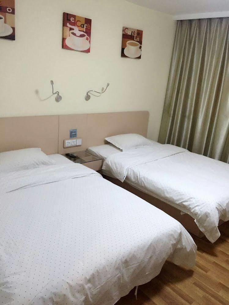 Yimi Inn Shiqiao Metro Sation Pedestrian Street Branch Гуанджоу Екстериор снимка