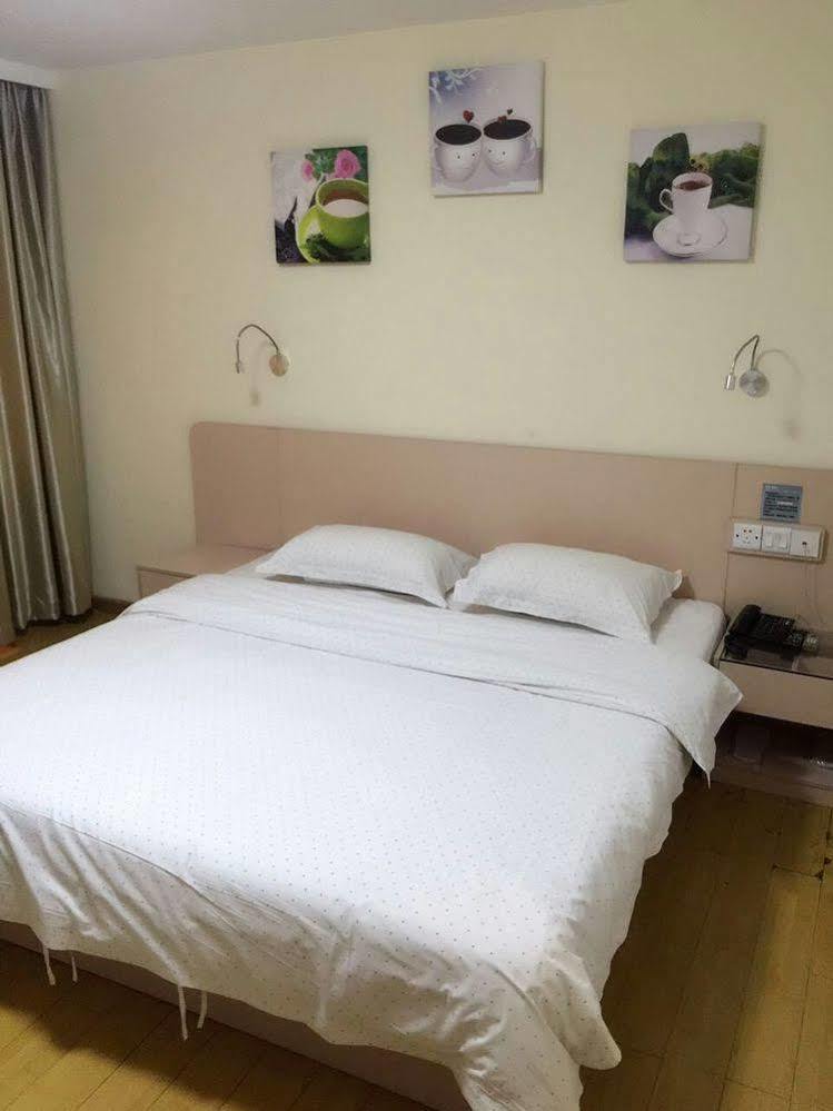 Yimi Inn Shiqiao Metro Sation Pedestrian Street Branch Гуанджоу Екстериор снимка